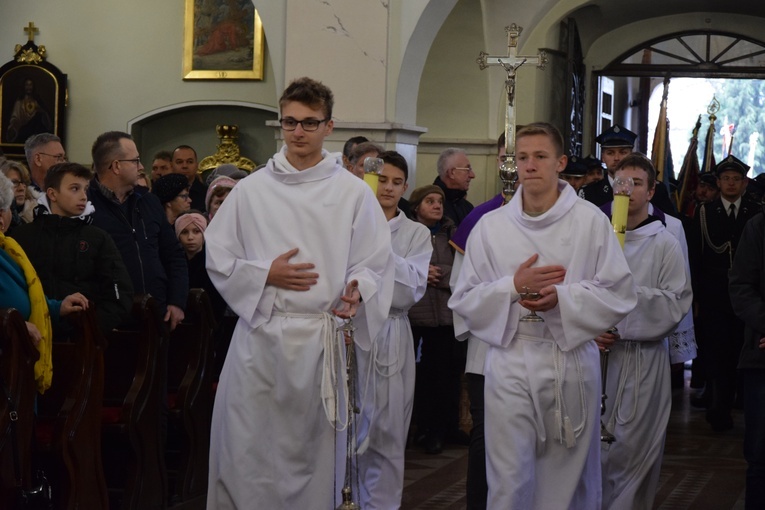 Poświęcenie obrazu Maryi i zawierzenie parafian w Makowie