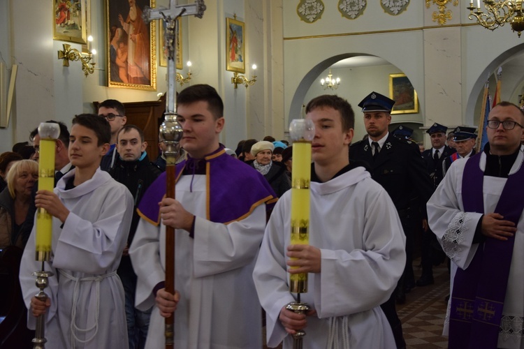 Poświęcenie obrazu Maryi i zawierzenie parafian w Makowie