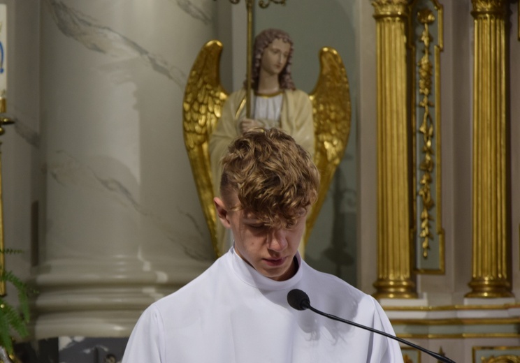 Poświęcenie obrazu Maryi i zawierzenie parafian w Makowie