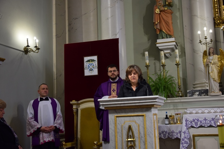 Poświęcenie obrazu Maryi i zawierzenie parafian w Makowie