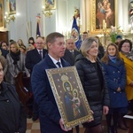 Poświęcenie obrazu Maryi i zawierzenie parafian w Makowie