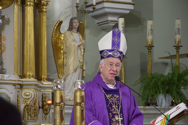 Poświęcenie obrazu Maryi i zawierzenie parafian w Makowie