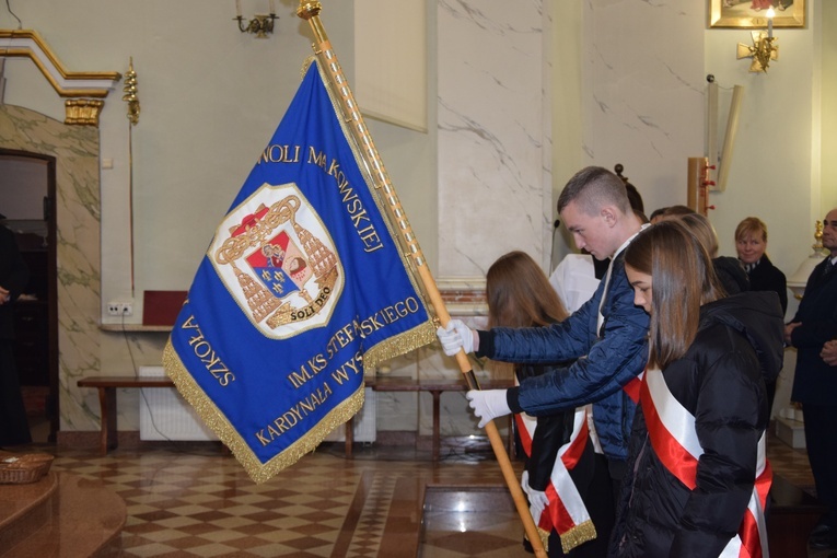 Poświęcenie obrazu Maryi i zawierzenie parafian w Makowie