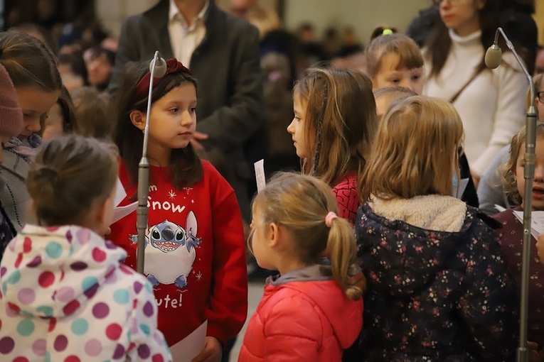 Wizyta św. Mikołaja w sanktuarium św. Jana Pawła II w Krakowie