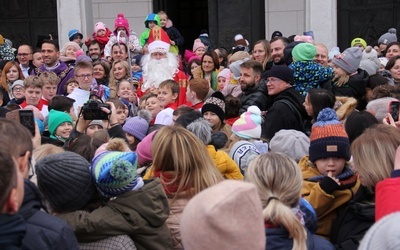 Tysiąc paczek od św. Mikołaja