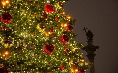 Stolicę rozświetla już świąteczna iluminacja