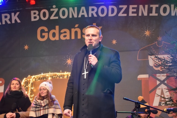 Wolontariusze Caritas AG na świątecznym jarmarku