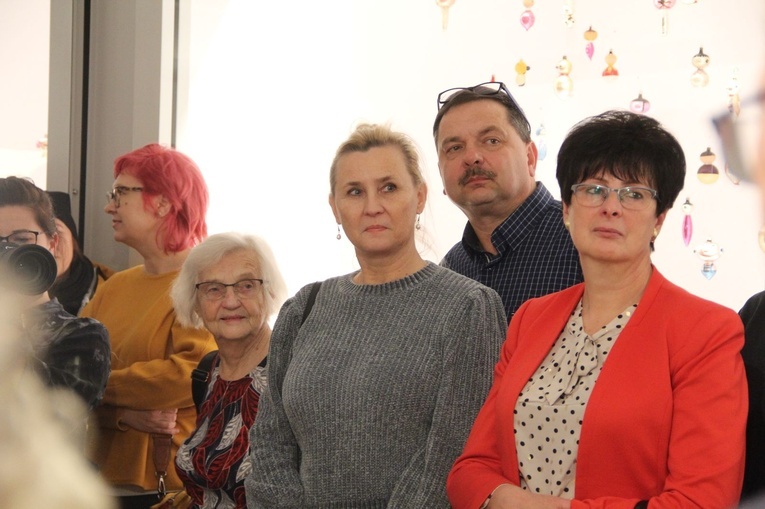 Tarnów. Bombki, bańki, szklane cacka i glaskule z kolekcji Dominika Święsa