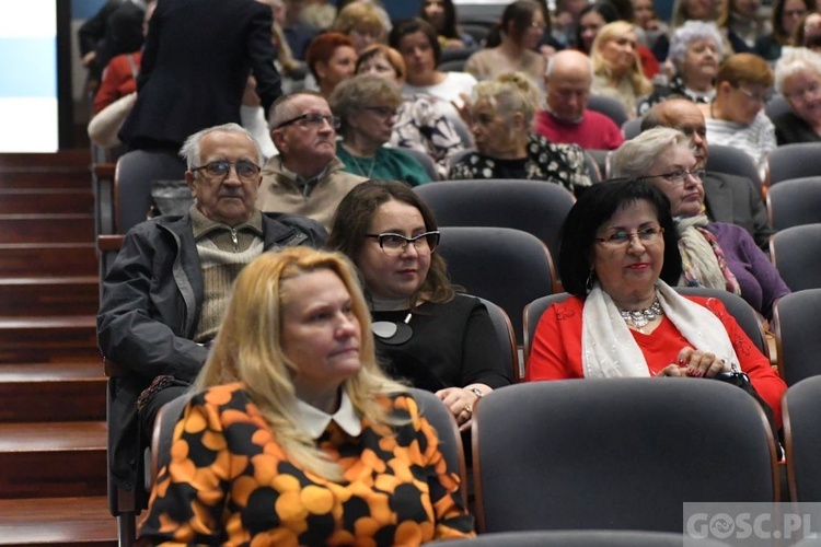 Konferencja o św. Mikołaju w Głogowie