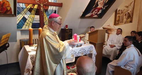 Biskup odwiedził areszt 