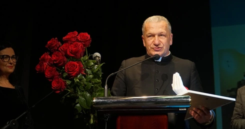 Bolesławiec. Kapłan-wolontariusz