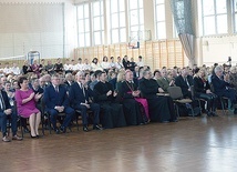 W uroczystości wzięli udział przedstawiciele lokalnych władz różnego szczebla.