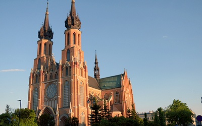 W obecnej radomskiej katedrze znajdował się punkt informacyjny  dla rodzin internowanych.