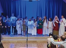 	Grupa otrzymała mnóstwo zasłużonych braw.