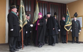 ▲	Przed świątynią Matki Bożej Bolesnej w barbórkowy poranek. 