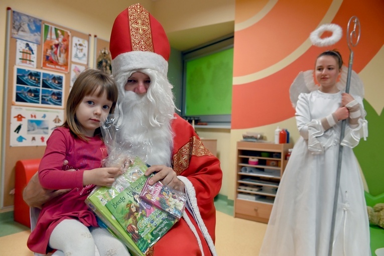 Św. Mikołaj odwiedził przedszkole sióstr prezentek