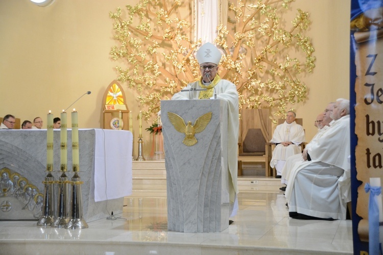 Dziękczynna Msza św. u końca rozbudowy Domu Matki i Dziecka