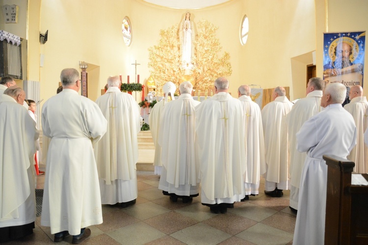 Dziękczynna Msza św. u końca rozbudowy Domu Matki i Dziecka