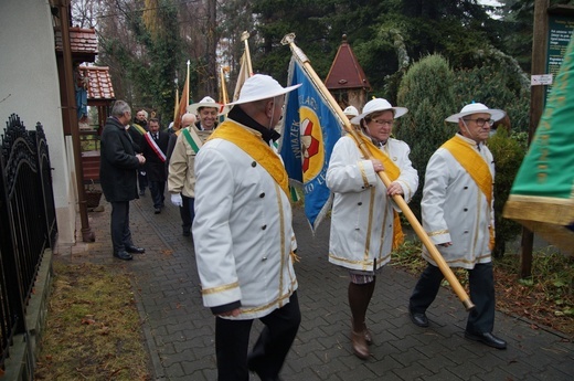 Bujaków. Wprowadzenie relikwii patrona pszczelarzy