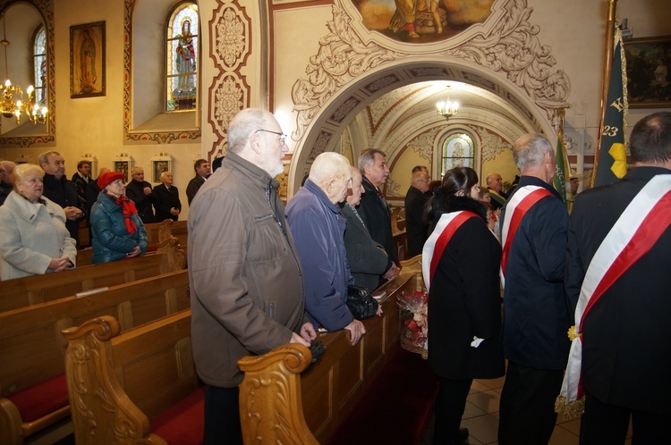 Bujaków. Wprowadzenie relikwii patrona pszczelarzy