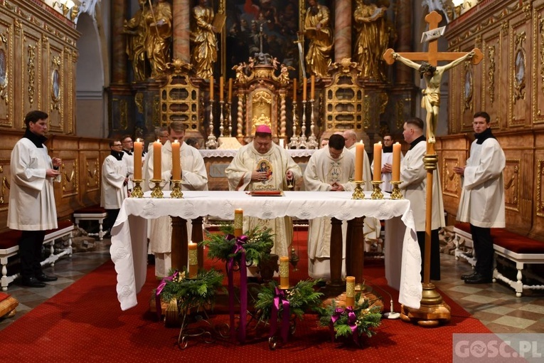 ​Kandydatura i akolitat w Paradyżu