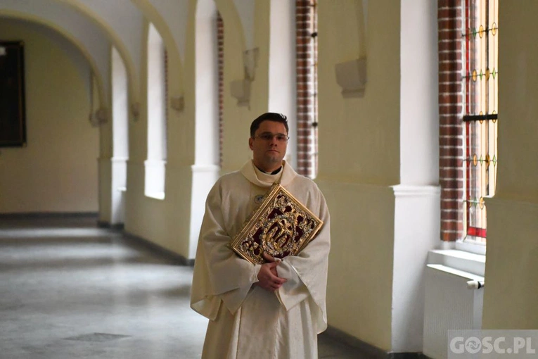 ​Kandydatura i akolitat w Paradyżu