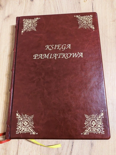 Przebieg prac odbudowy ołtarza w kościele św. Barbary