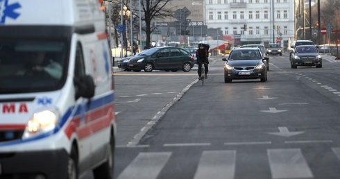 KGP: od początku roku na polskich drogach zginęło prawie 1,6 tys. osób