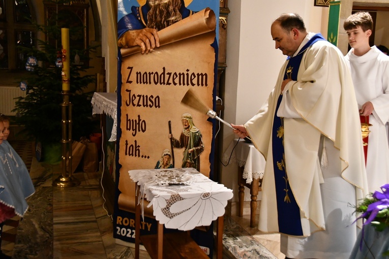 Wojakowa. Przyjęcie 19 dziewcząt do DSM
