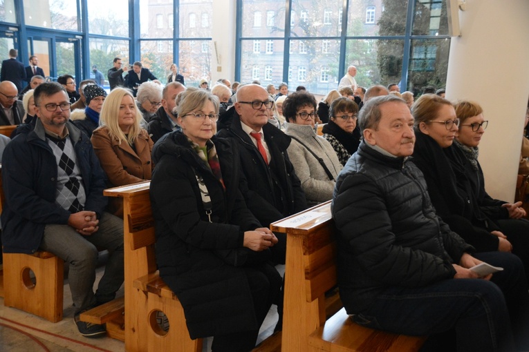 Ostatnie przygotowania do celebracji święceń biskupich