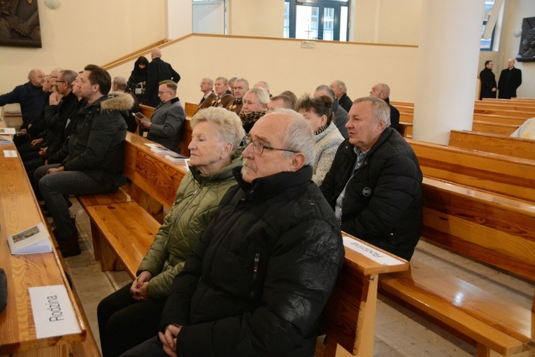 Ostatnie przygotowania do celebracji święceń biskupich