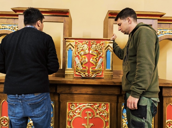 Przebieg prac odbudowy ołtarza w kościele św. Barbary