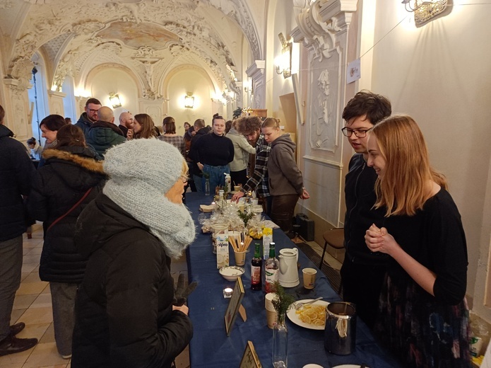 Dominikański kiermasz świąteczny - DominiCafe