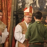 Msza św. z przekazaniem Betlejemskiego Światła Pokoju na Wawelu