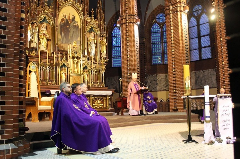 Modlitwa wspólnot, ruchów i stowarzyszeń