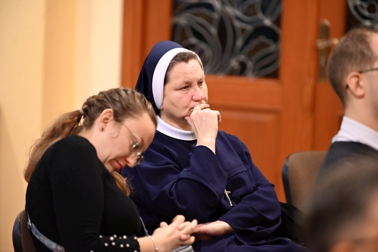 Świdnica. Konferencja "Fake newsem w katolika"