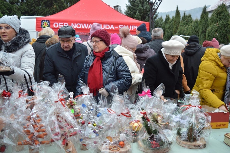 Parafialny jarmark w Nowej Rudzie Słupcu