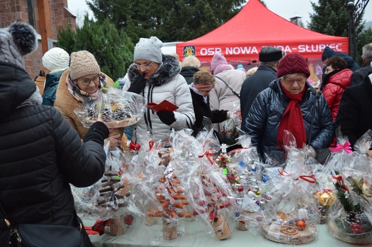 Parafialny jarmark w Nowej Rudzie Słupcu