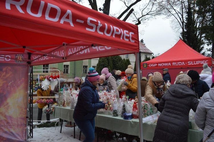 Parafialny jarmark w Nowej Rudzie Słupcu