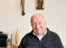 	Pan Jerzy ze swoją 22. publikacją o więźniach Polenlagrów.