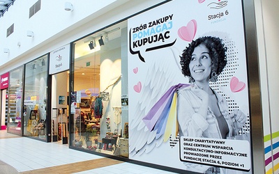 	Sklep charytatywny znajduje się w Centrum Handlowym „Forum” w Gliwicach.