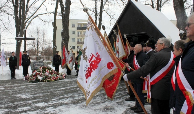 Czas leczy rany, ale nie może zabijać pamięci 