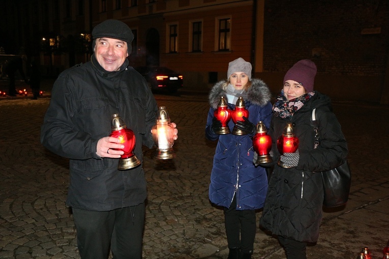 41. rocznica wprowadzenia stanu wojennego - modlitwa w katedrze