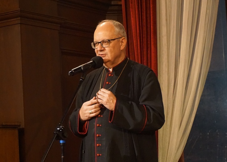 Biskup gliwicki otrzymał Księgę Pamiątkową 