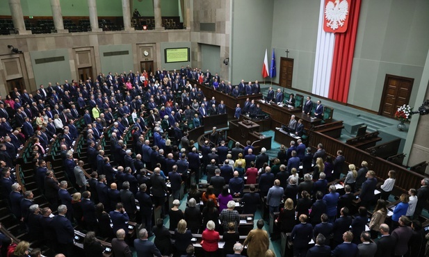 Sejm przyjął w czwartek ustawę budżetową na 2023 r.