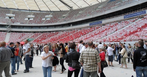 PGE Narodowy w piątek wznawia działalność