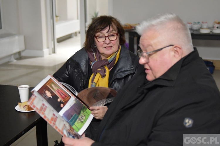 Gorzów Wlkp. Prezentacja biuletynu "Łączą nas ludzie i miejsca"