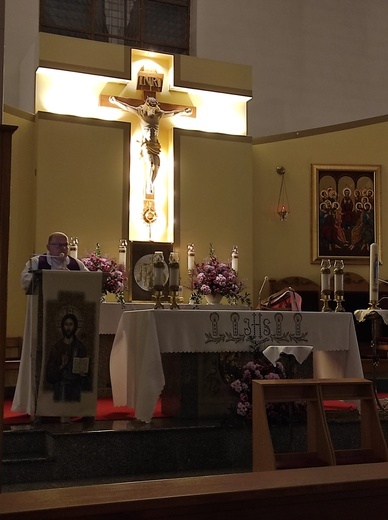 Adoracja Najświętszego Sakramentu dla małżonków