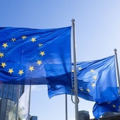 UE formalnie przyjmuje 9. pakiet sankcji gospodarczych i indywidualnych wobec Rosji 
