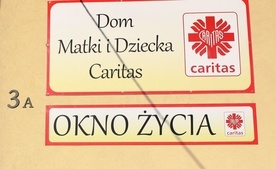 Niemowlę w oknie życia Caritas w Bielsku-Białej